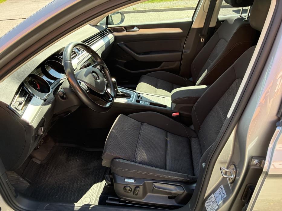 VOLKSWAGEN Passat 2016