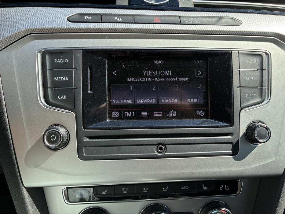 VOLKSWAGEN Passat 2016