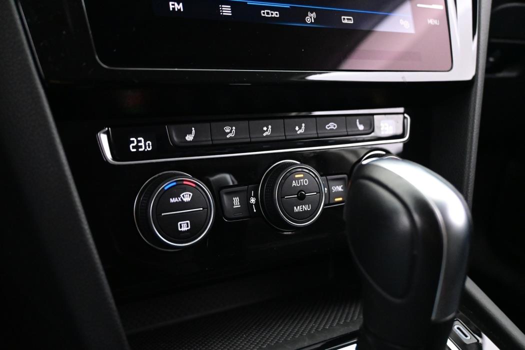 VOLKSWAGEN Passat 2020