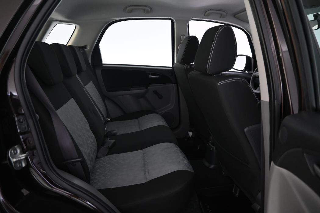 SUZUKI SX4 2013