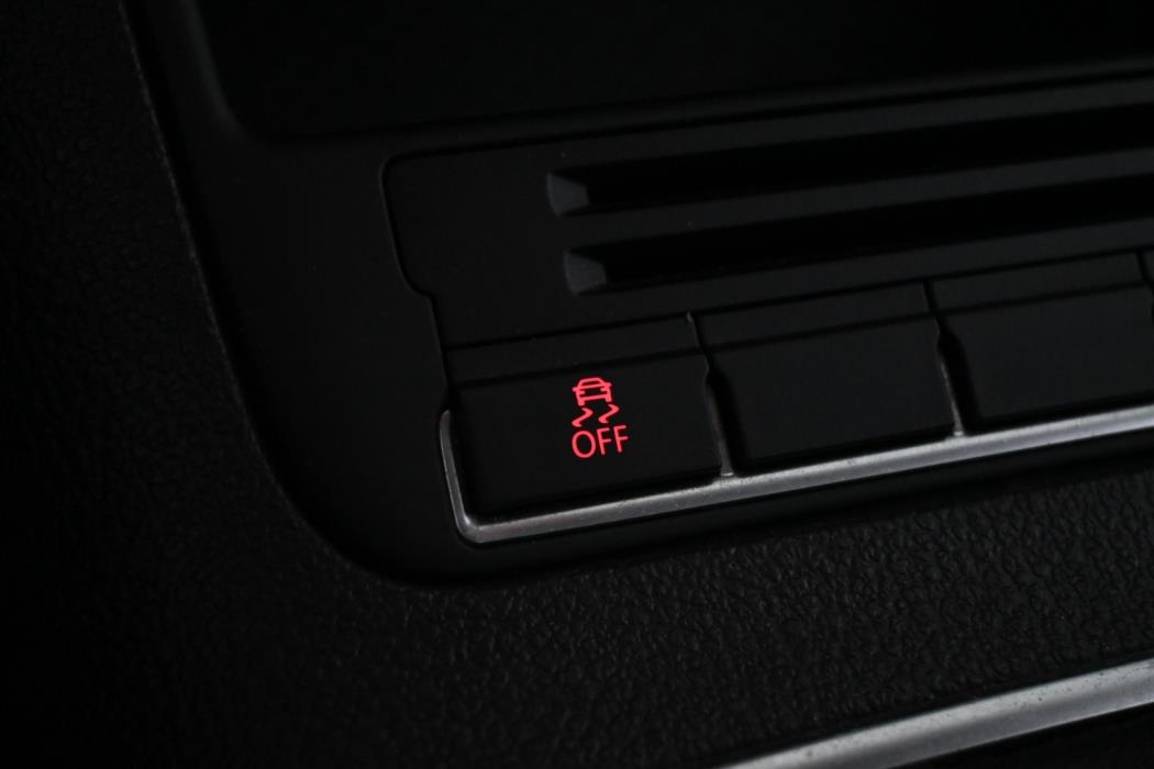 VOLKSWAGEN Golf Plus 2012