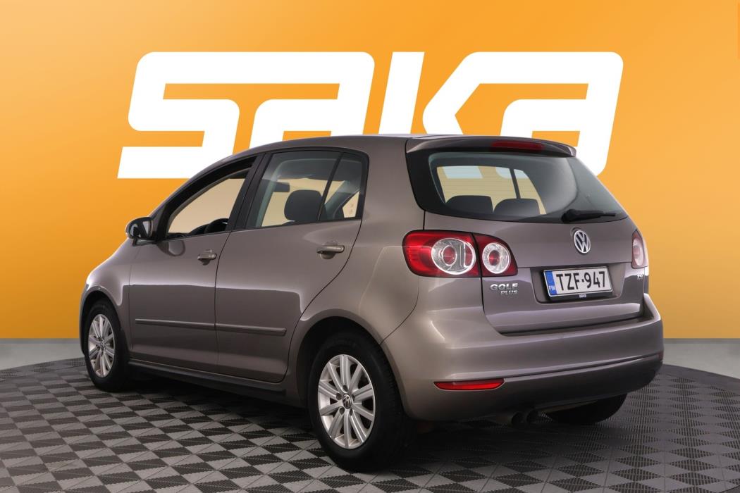 VOLKSWAGEN Golf Plus 2012