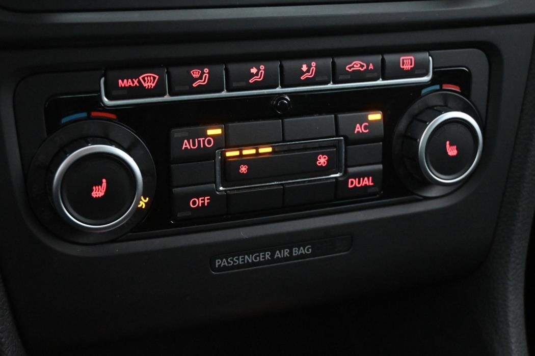 VOLKSWAGEN Golf 2011