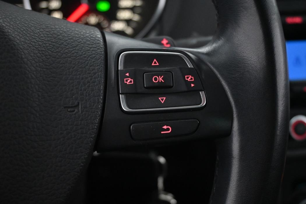 VOLKSWAGEN Golf 2011