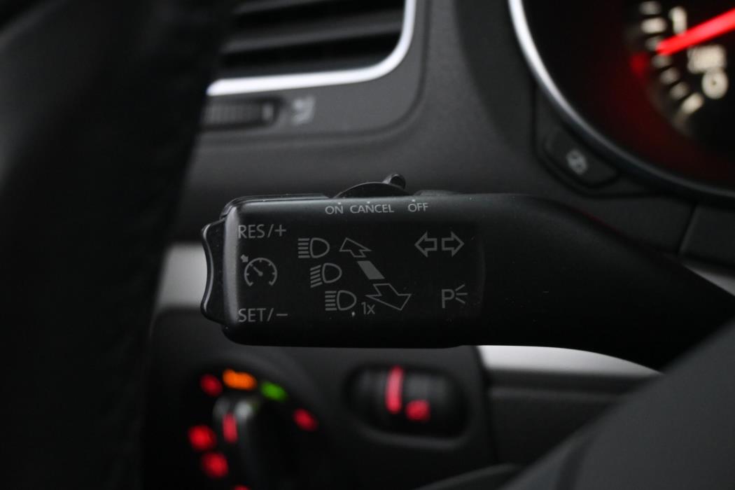 VOLKSWAGEN Golf 2011