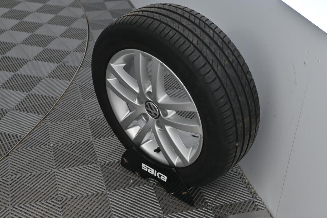 VOLKSWAGEN Golf 2011