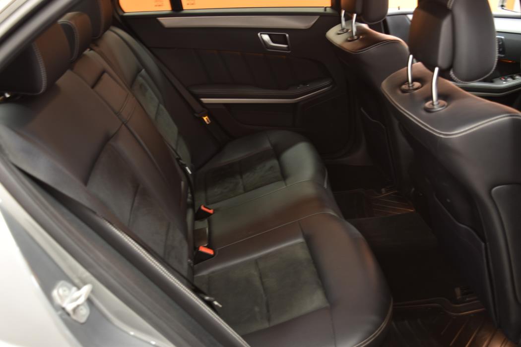MERCEDES-BENZ E 2012