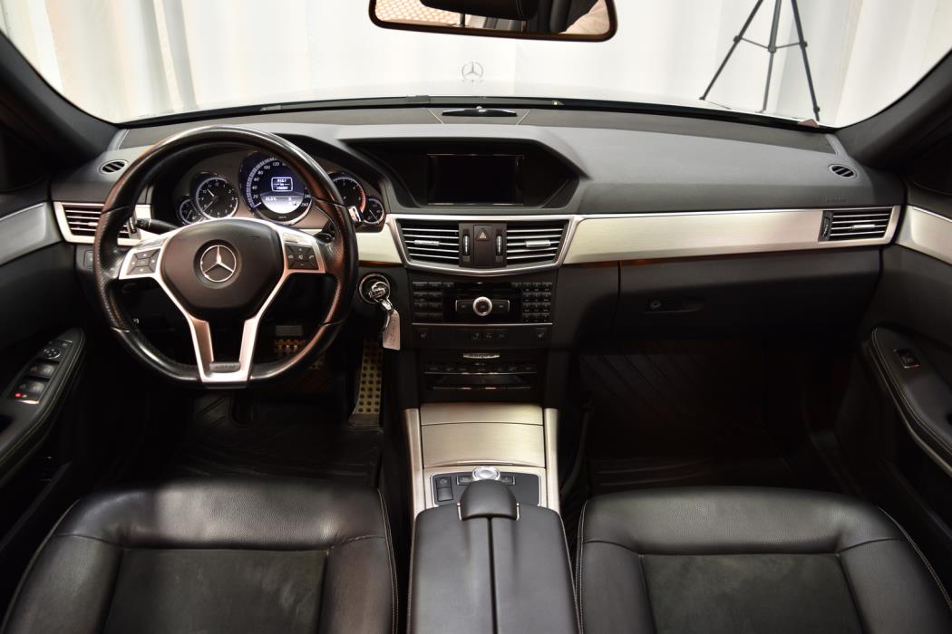 MERCEDES-BENZ E 2012