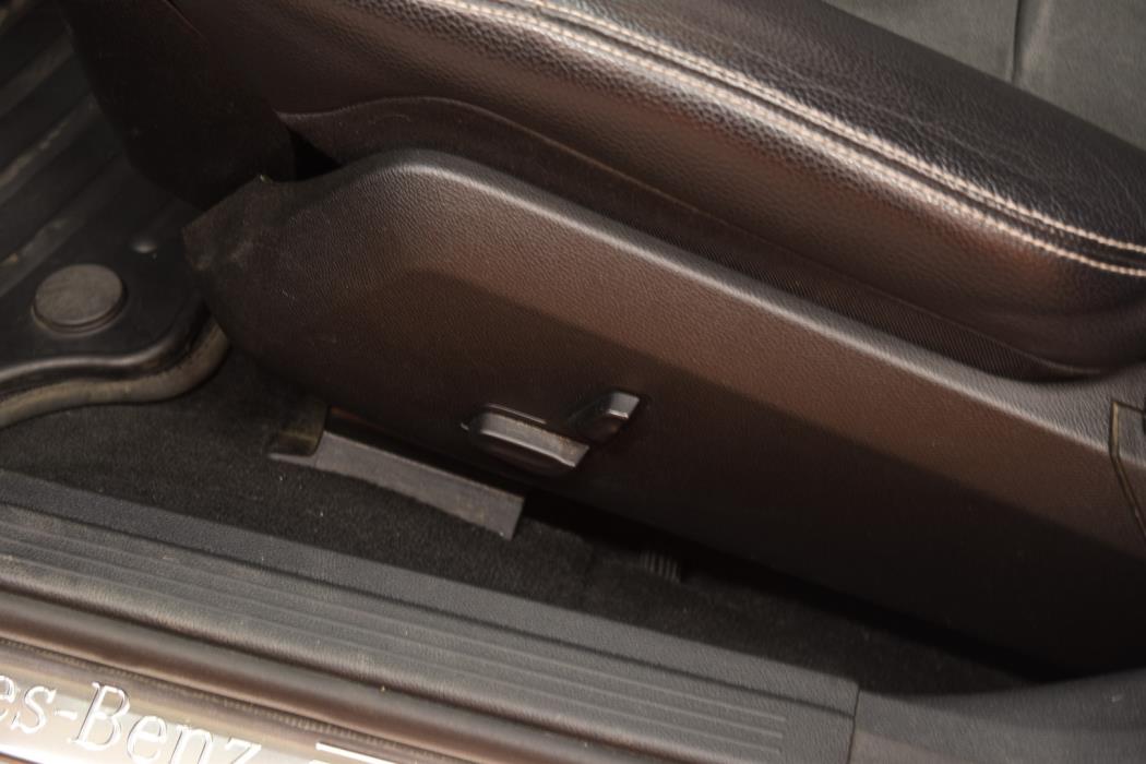 MERCEDES-BENZ E 2012