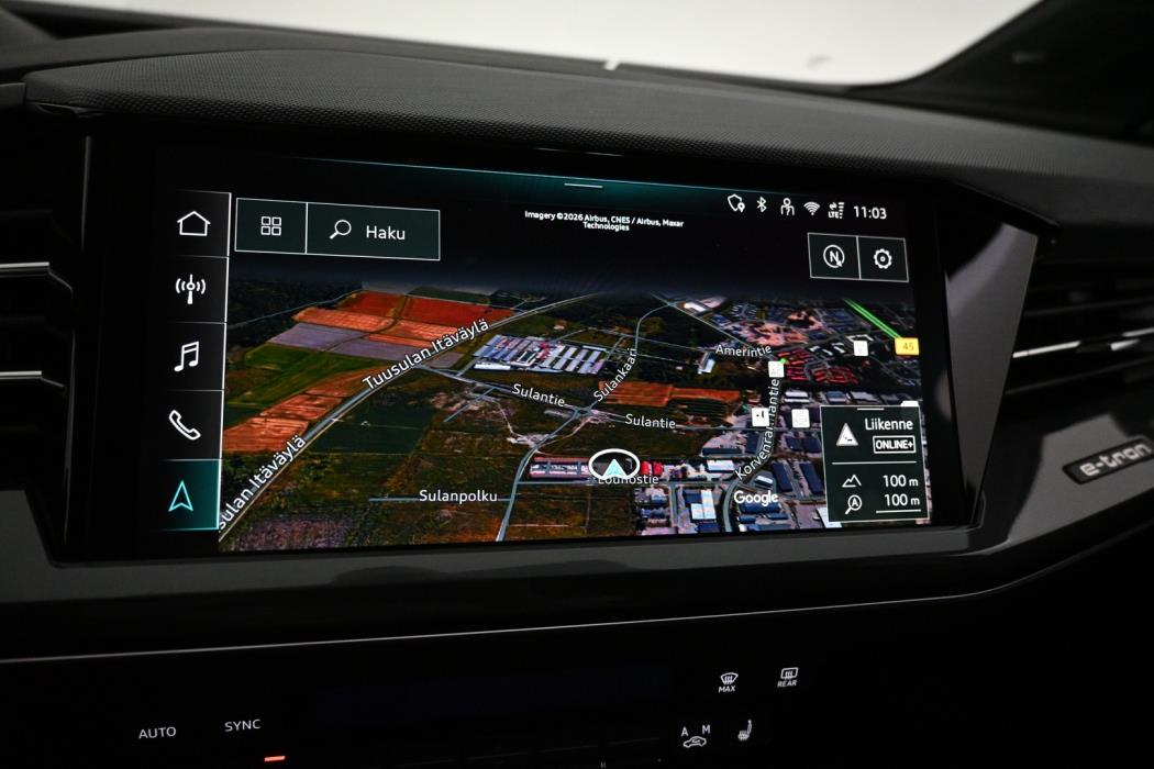 AUDI Q4 e-tron 2025