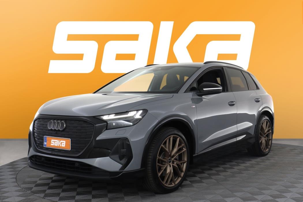 AUDI Q4 e-tron 2025