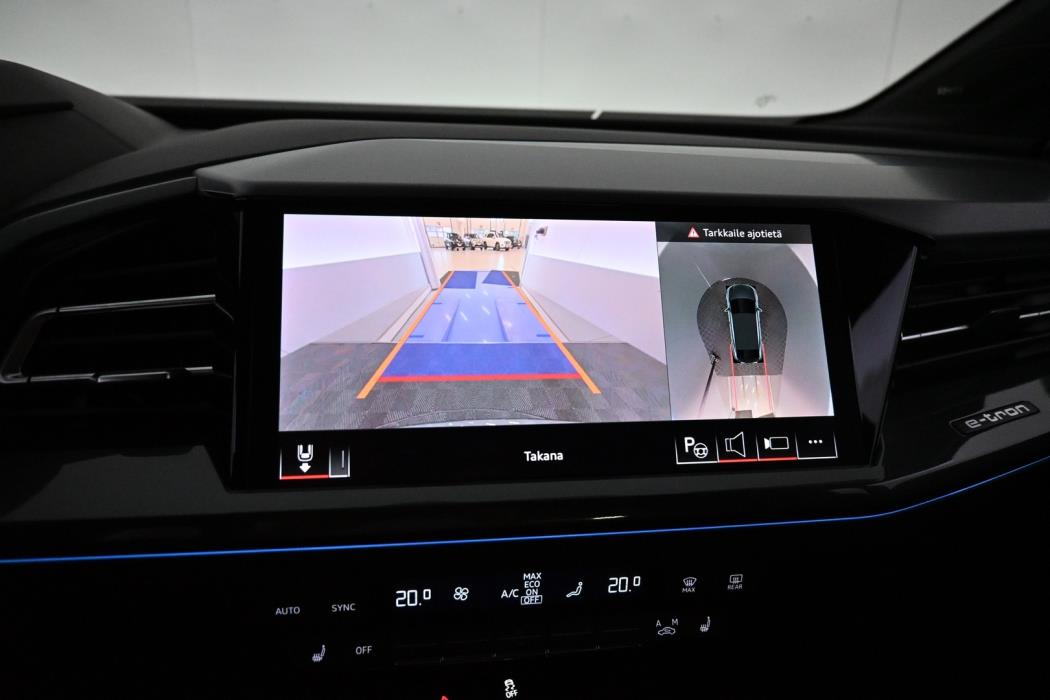 AUDI Q4 e-tron 2025