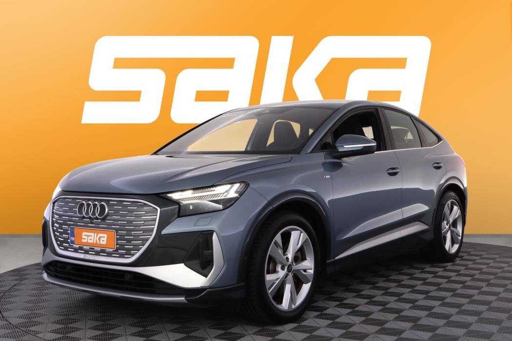 AUDI Q4 e-tron 2025