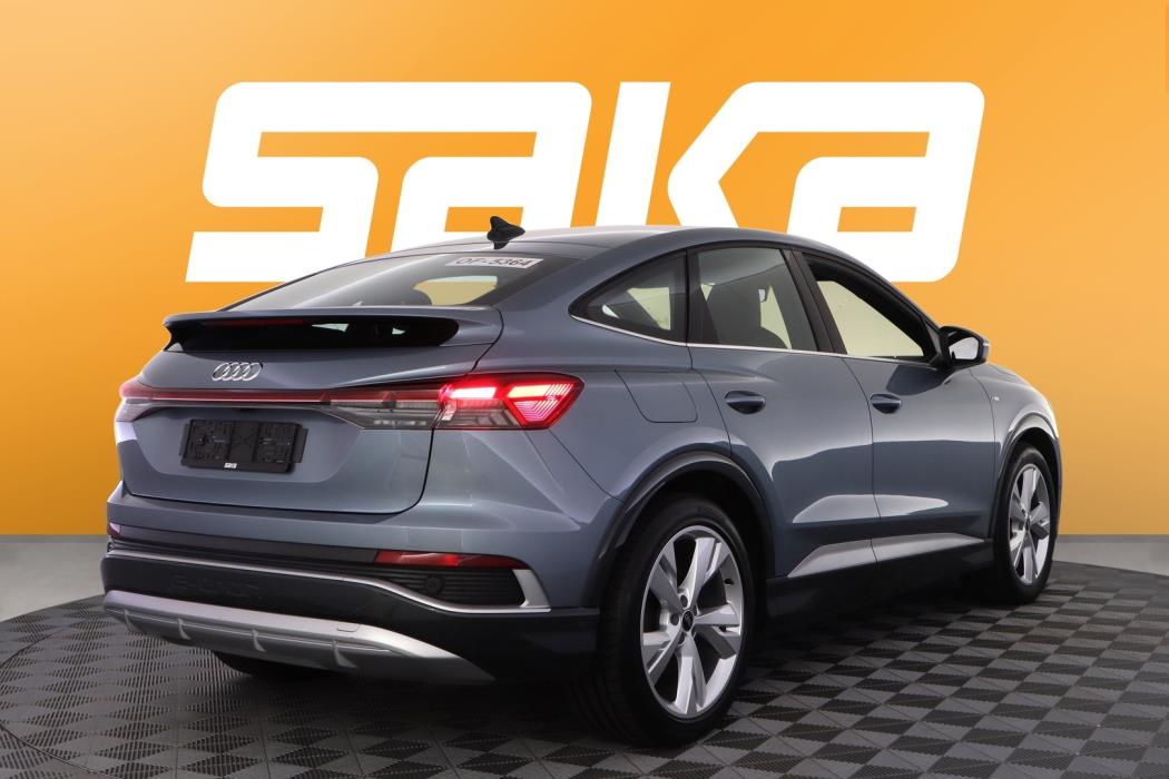 AUDI Q4 e-tron 2025
