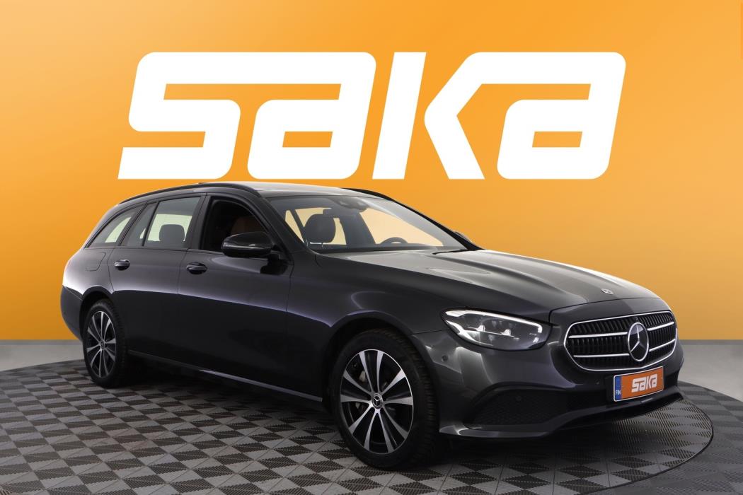 MERCEDES-BENZ E 2022