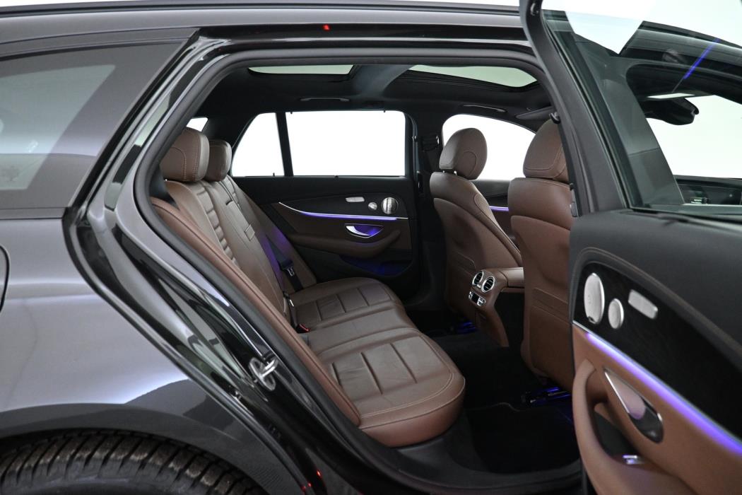 MERCEDES-BENZ E 2022