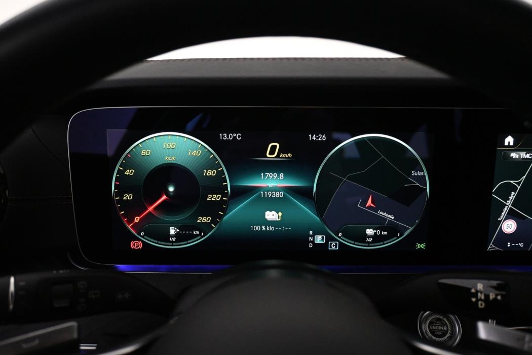 MERCEDES-BENZ E 2022