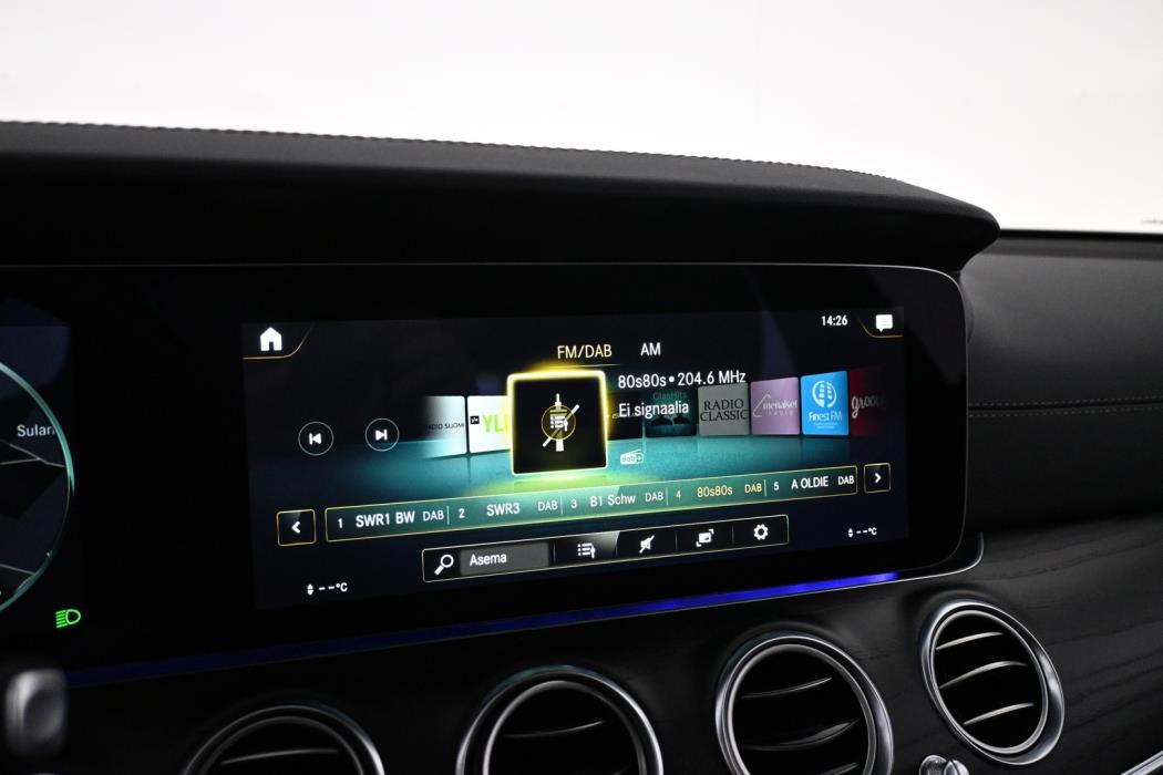 MERCEDES-BENZ E 2022