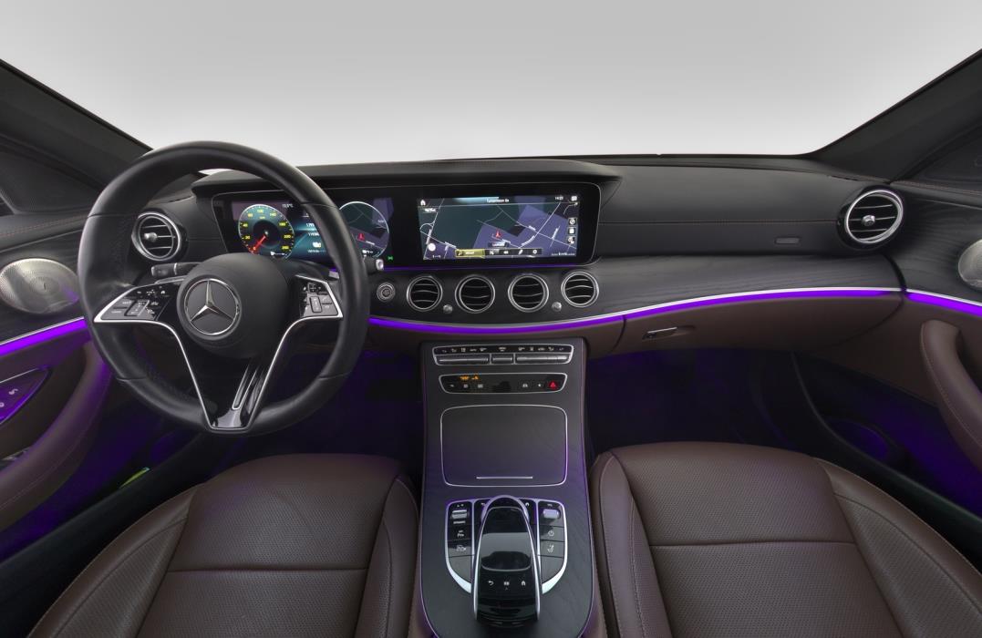 MERCEDES-BENZ E 2022