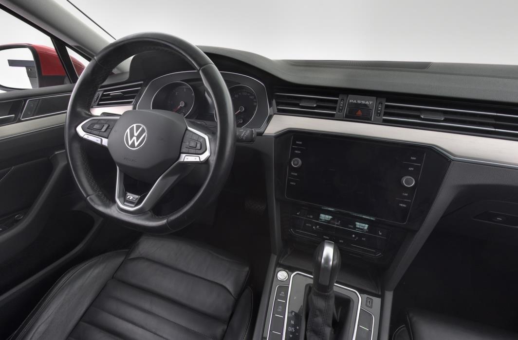 VOLKSWAGEN Passat 2021