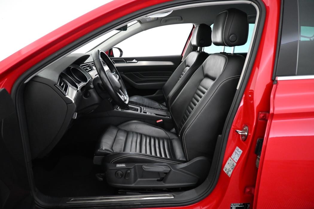 VOLKSWAGEN Passat 2021