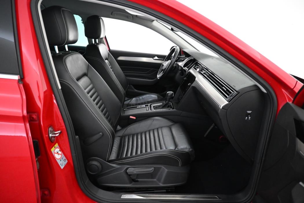 VOLKSWAGEN Passat 2021