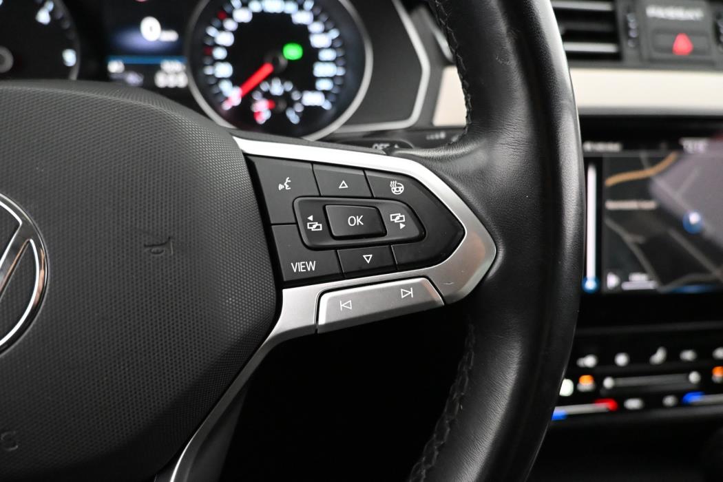 VOLKSWAGEN Passat 2021