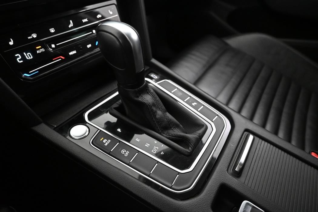 VOLKSWAGEN Passat 2021