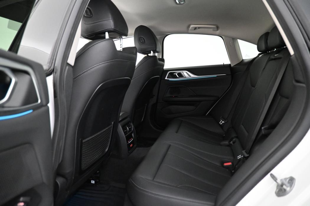 BMW i4 2024