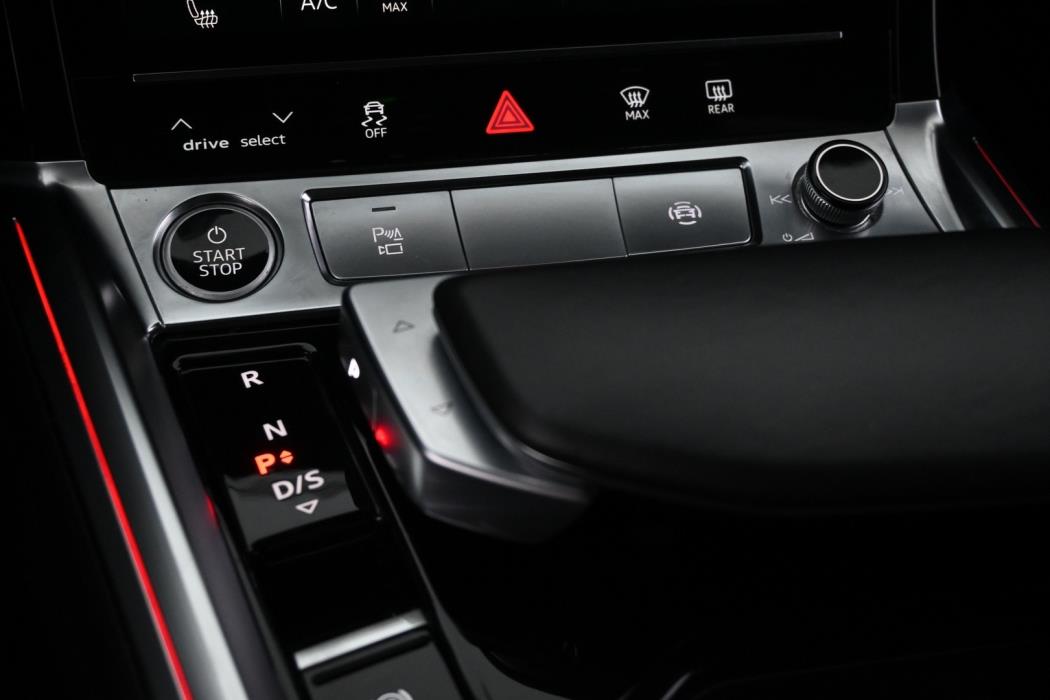 AUDI e-tron 2023