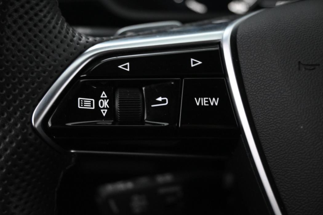 AUDI e-tron 2023