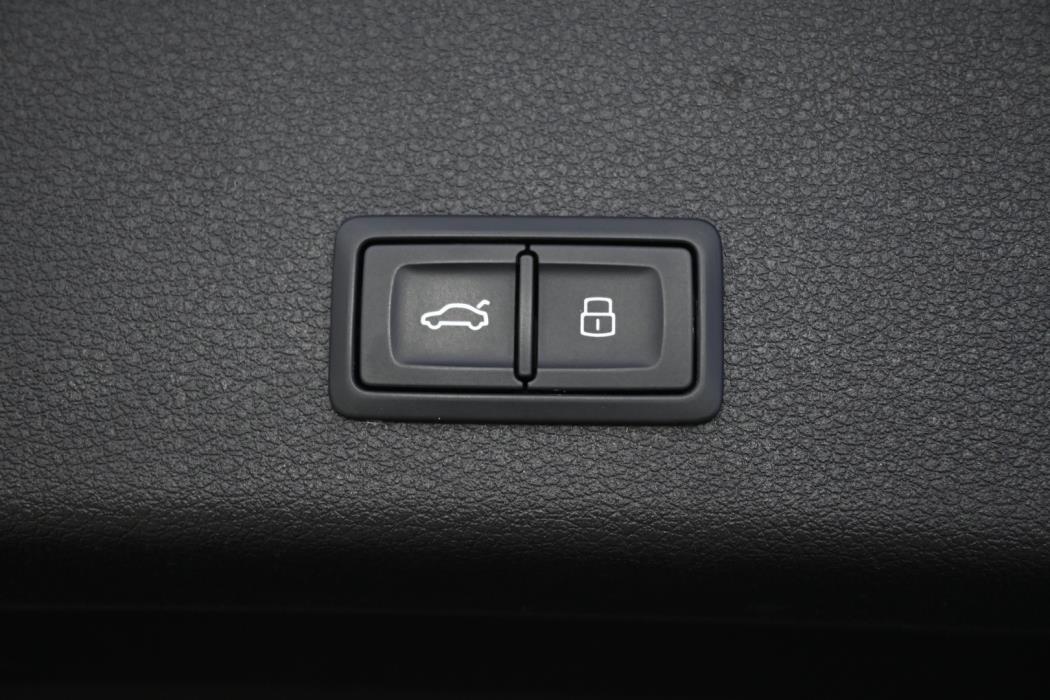 AUDI e-tron 2023