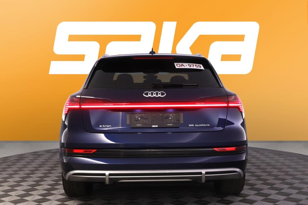 AUDI e-tron 2023
