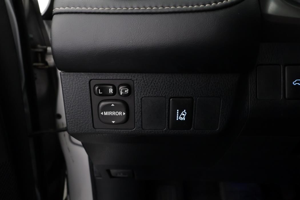 TOYOTA RAV4 2017