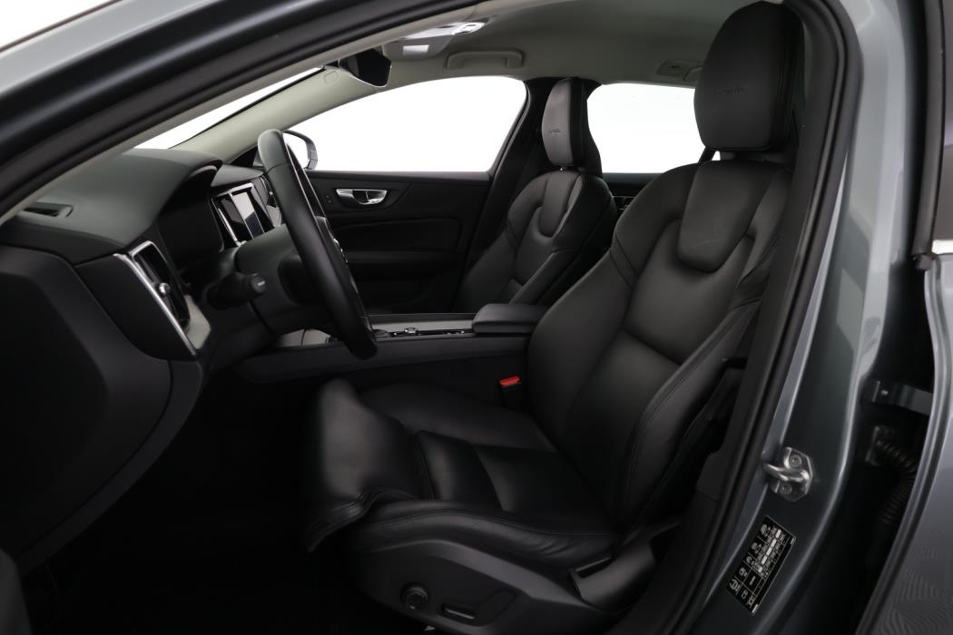 VOLVO V60 2019