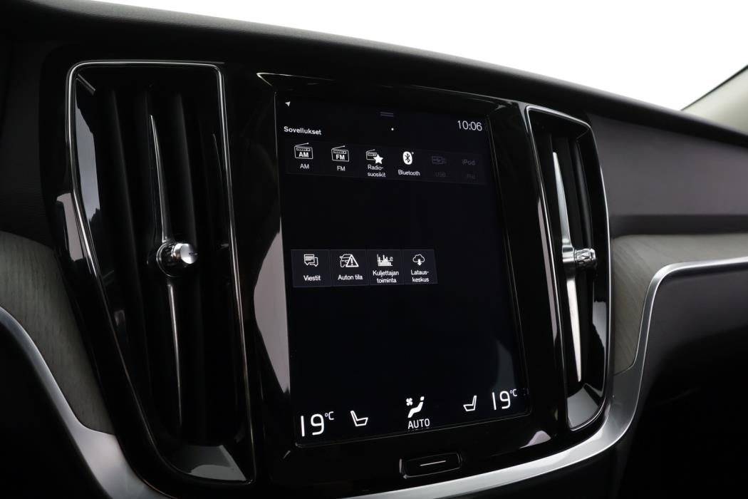 VOLVO V60 2019