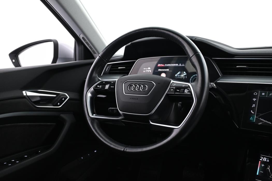 AUDI e-tron 2021