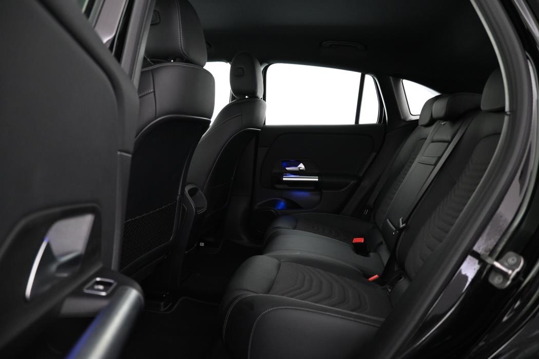 MERCEDES-BENZ EQA 2025