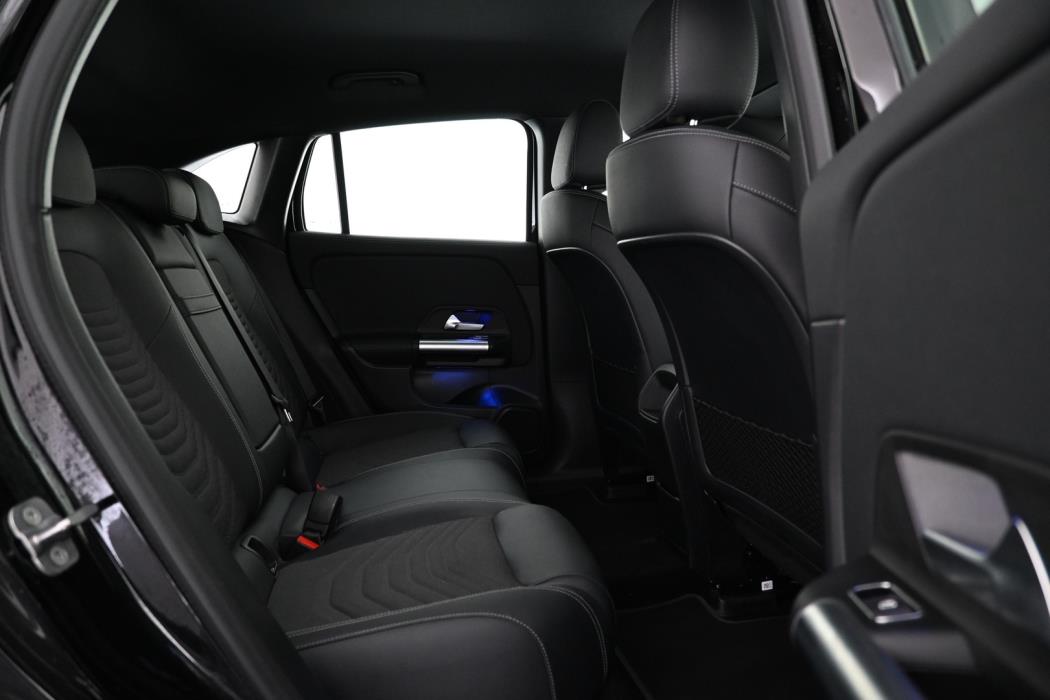 MERCEDES-BENZ EQA 2025