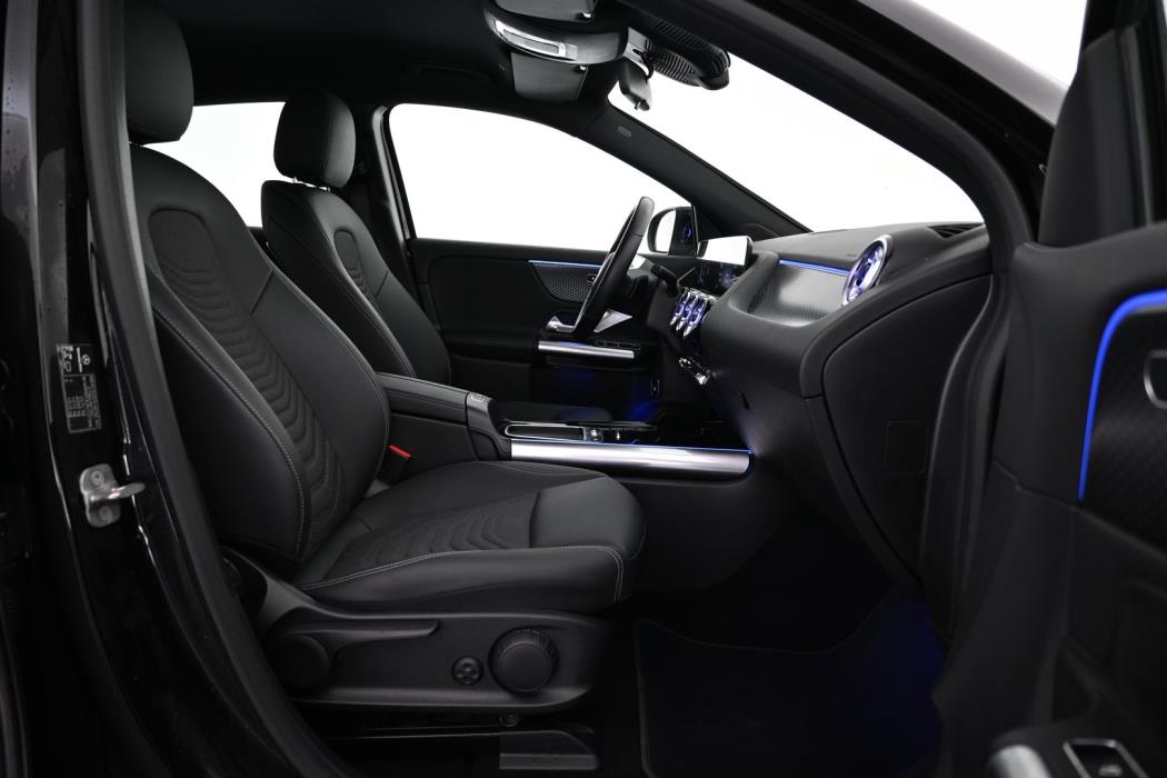 MERCEDES-BENZ EQA 2025