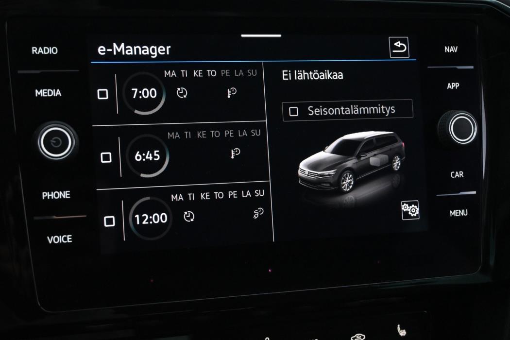 VOLKSWAGEN Passat 2022