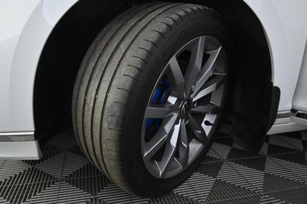 VOLKSWAGEN Passat 2022