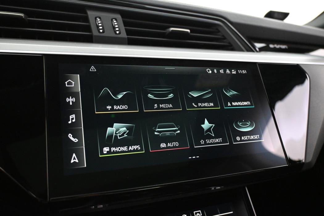AUDI e-tron 2022