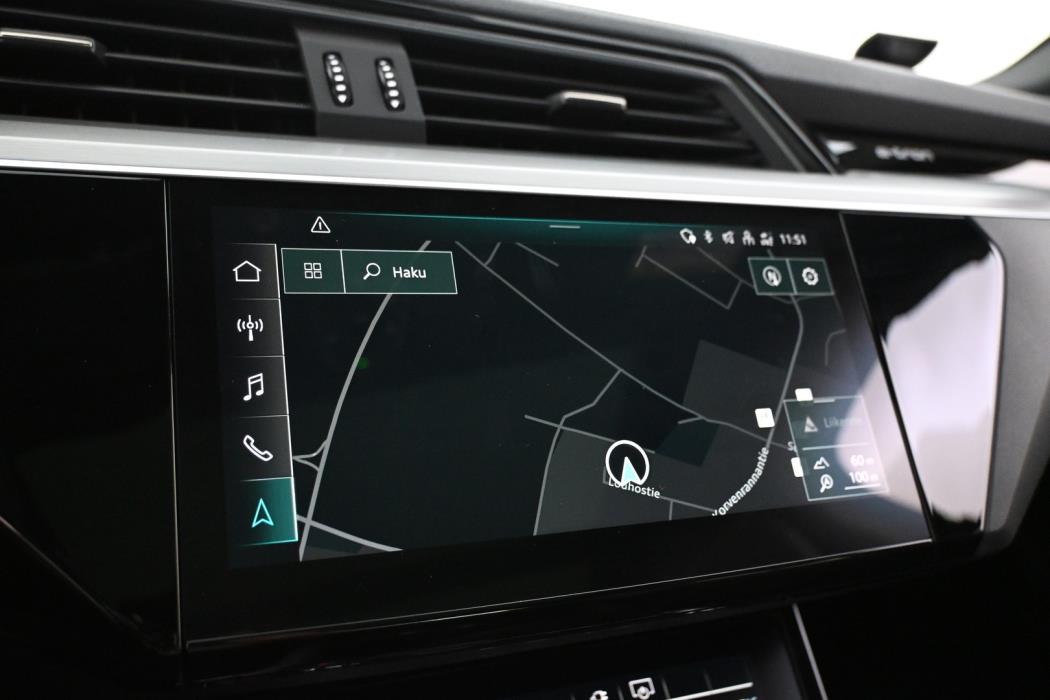AUDI e-tron 2022