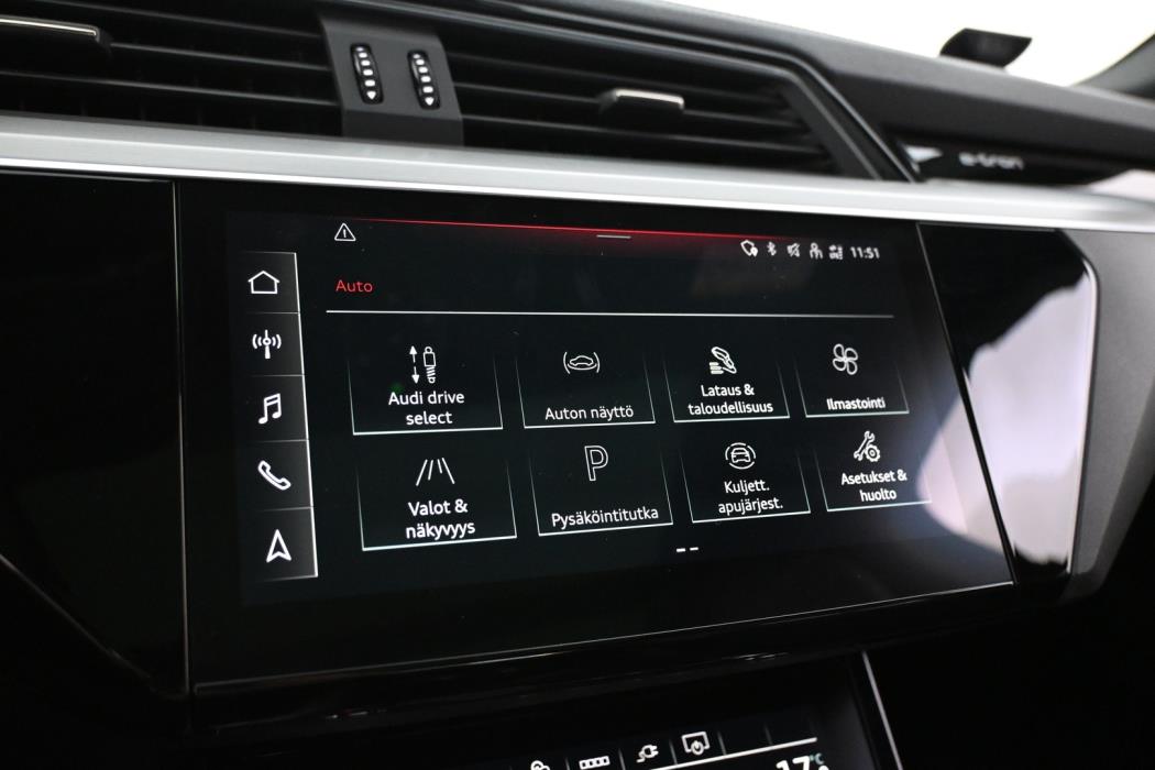 AUDI e-tron 2022