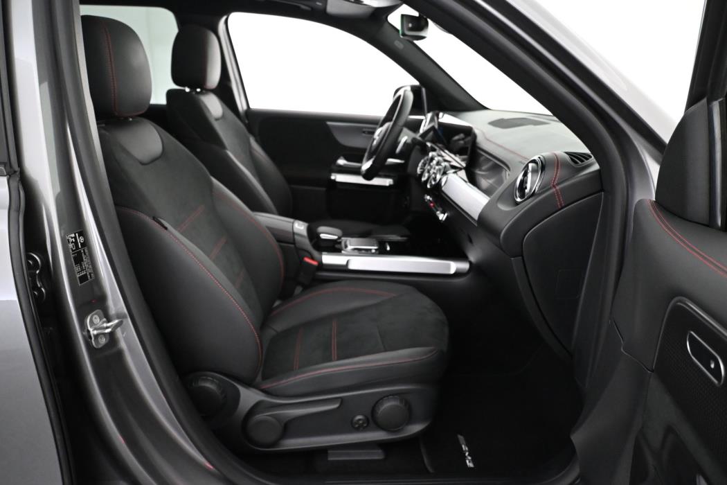 MERCEDES-BENZ EQB 2023