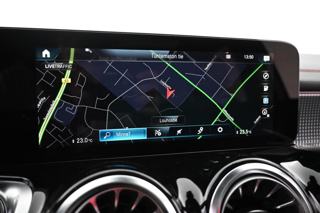 MERCEDES-BENZ EQB 2023