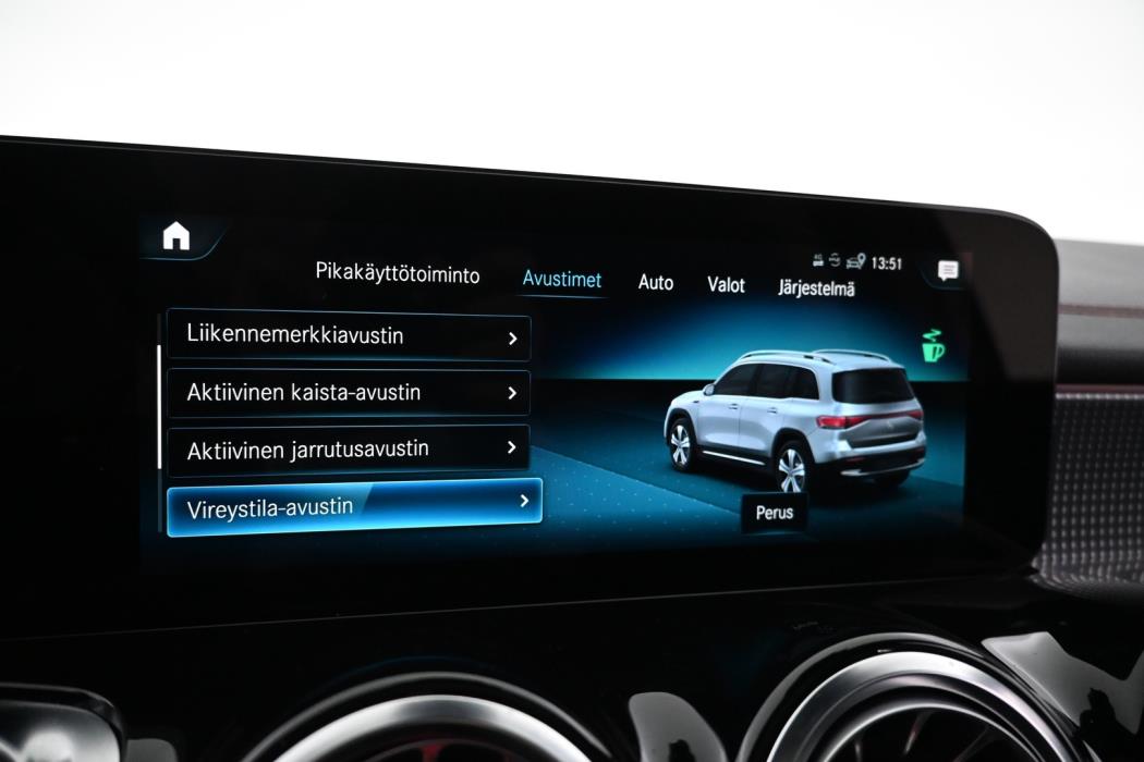 MERCEDES-BENZ EQB 2023