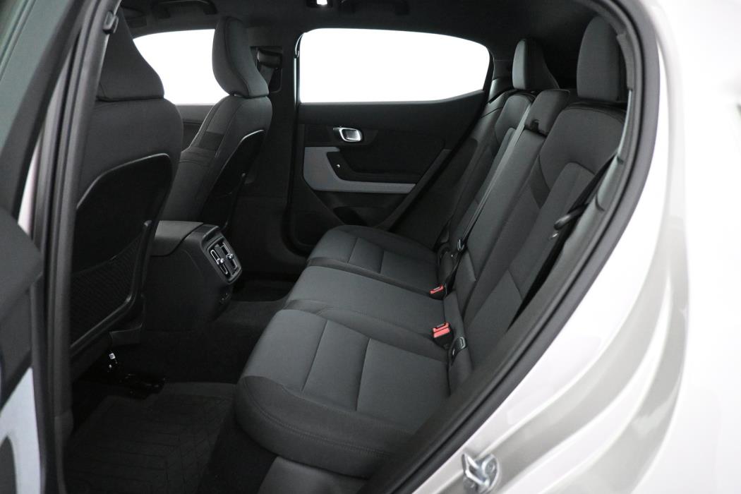 POLESTAR 2 2024