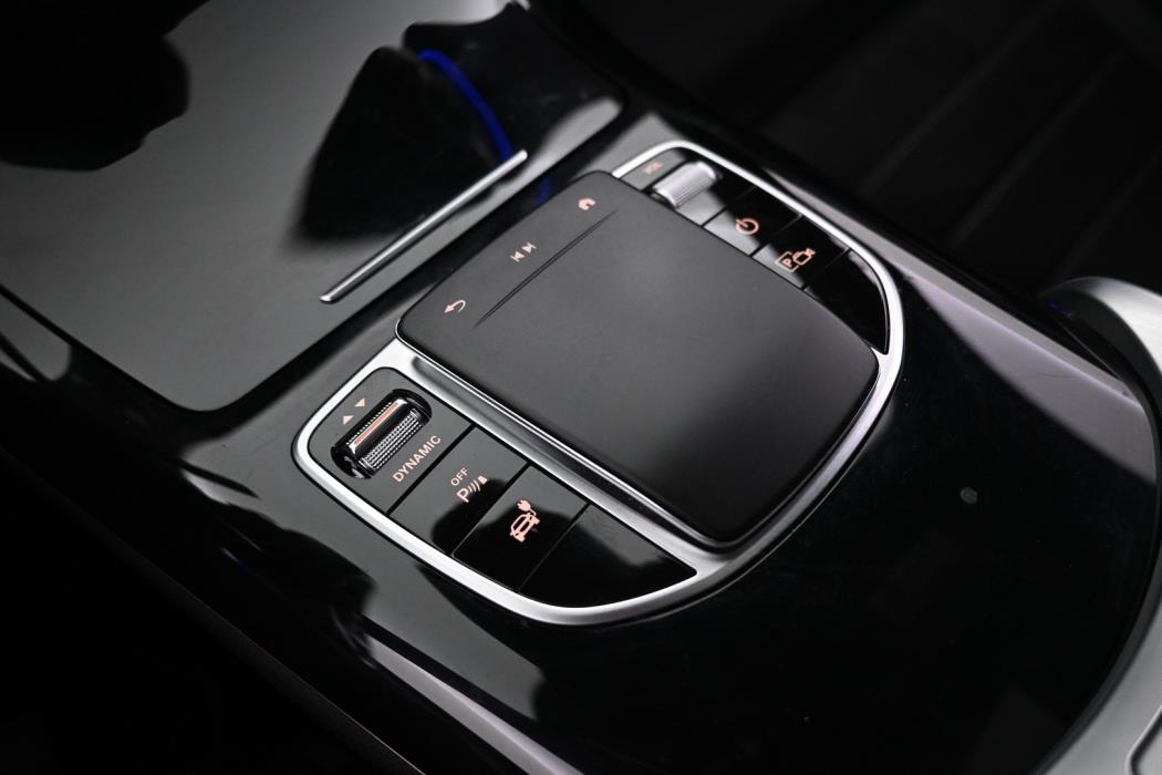 MERCEDES-BENZ EQC 2023